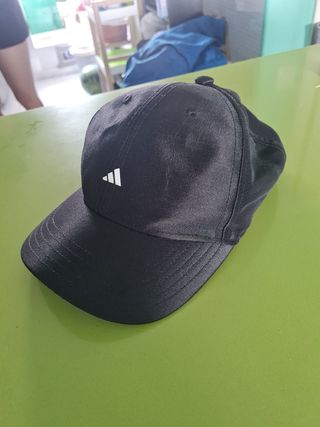 Gorra Adidas negra