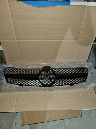 Parrilla frontal Mercedes W219