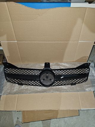 Parrilla frontal Mercedes W219