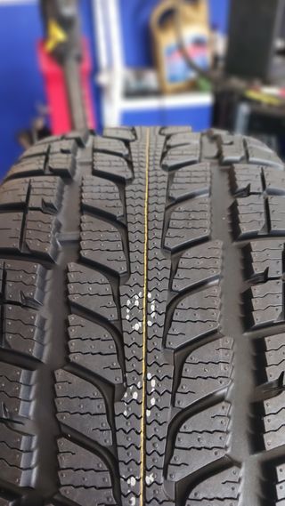 225/45 R17 94V ROADSTONE N'PRIZ 4S
