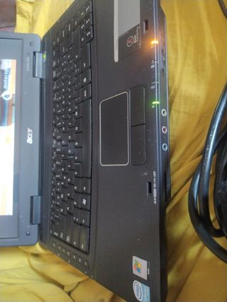 Portátil Acer Extensa 5230