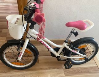 bicicleta marca trek de niña