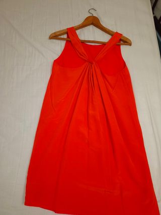 Vestido naranja de fiesta