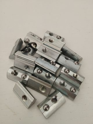 Casquillos roscados para aluminio DIY 