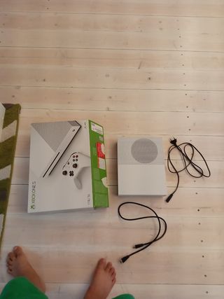 Xbox One S bianca 1TB (senza controller,) 