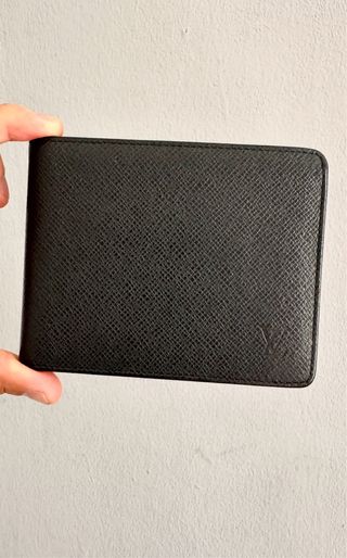 LOUIS VUITTON BILLETERA SLENDER PIEL TAIGA NEGRA 