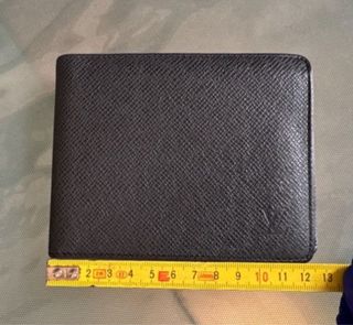 LOUIS VUITTON BILLETERA SLENDER PIEL TAIGA NEGRA 