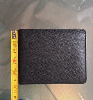 LOUIS VUITTON BILLETERA SLENDER PIEL TAIGA NEGRA 