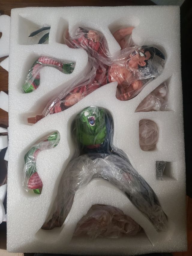 SOLO HOY! RESINA VKH GOKU VS PICCOLO 1ST RUN