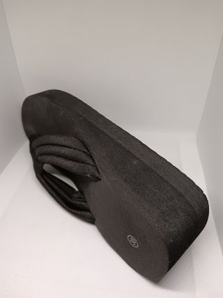 Chanclas negras plataforma