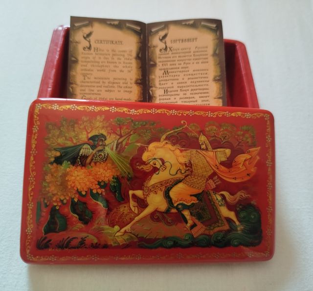 Caja Rusa Vintage Pintada a Mano