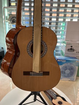 Guitarra clásica Pack Admira Alba 3/4