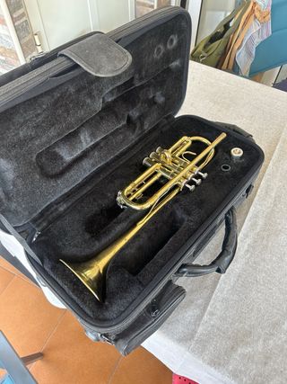 Trompeta Jupiter + Estuche + Boquilla