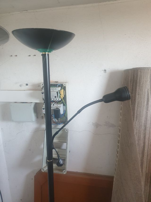 Lámpara pie LED plata