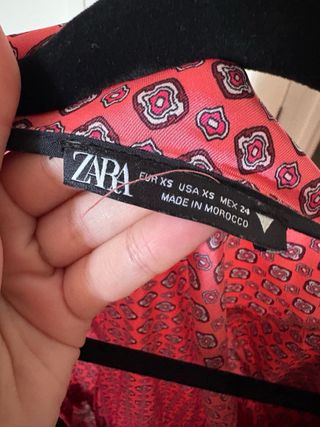 Vestido estampado rojo y rosa