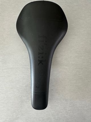 Sillín Fizik: cómodo y ligero