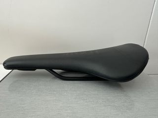 Sillín Fizik: cómodo y ligero