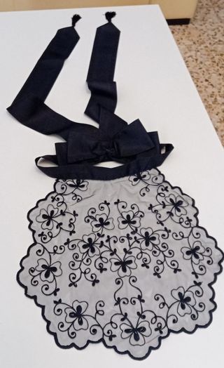 Mantilla niña bordada - blanco