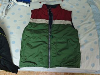 Chaleco reversible verde y rojo o azul oscuro