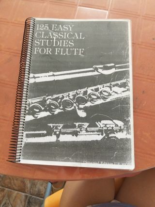 125 Easy Classical Studies - Flauta
