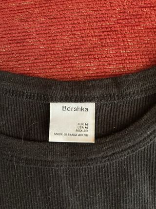 Top Bershka negro talla M