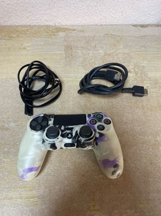 PS4 (PlayStation 4) negra-roja