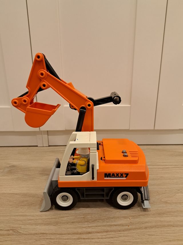 Playmobil: Excavadora articulada y figura