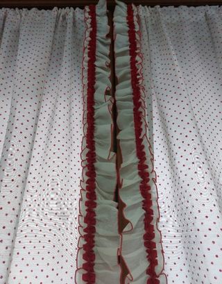 2 Tende lunghe. Misure: 60x230 cm