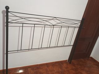 Cabecero cama metal negro de 1.50