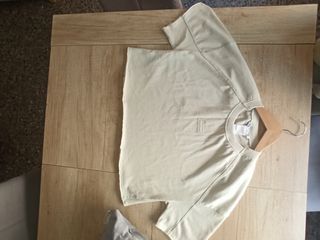 Camiseta sin estrenar Zara - Pantone 