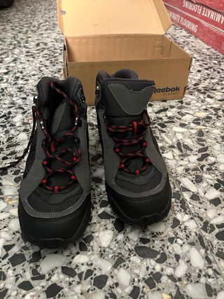 Botas montaña Quechua n°40 - grises