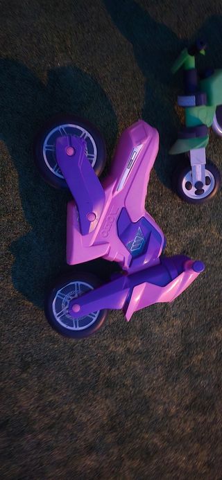 Moto infantil Molto rosa-morada