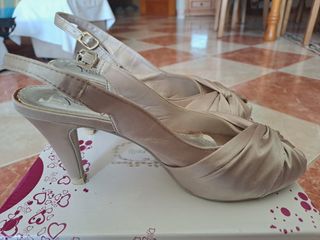 Tacones beige 