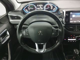 Peugeot 2008 1.2 PureTech 110 Allure
