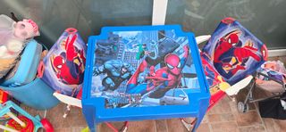 Mesa infantil Spiderman - 2 sillas