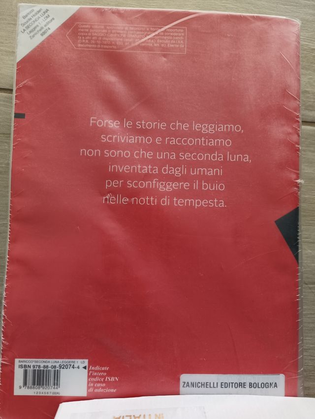 La seconda Luna, n. 3 libri di testo