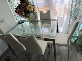 Mesa extensible cristal y metal cromada COMO NUEVA