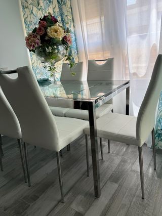 Mesa extensible cristal y metal cromada COMO NUEVA