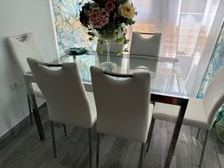 Mesa extensible cristal y metal cromada COMO NUEVA