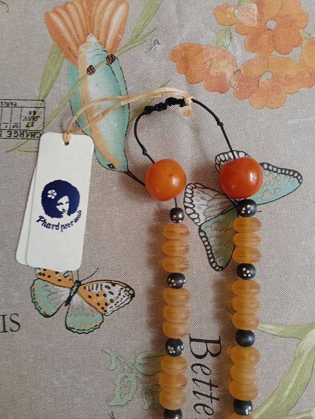 Collana nuovissima afro