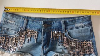 Shorts vaqueros con pedrería