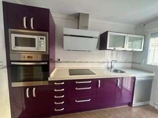 Cocina completa con electrodomésticos