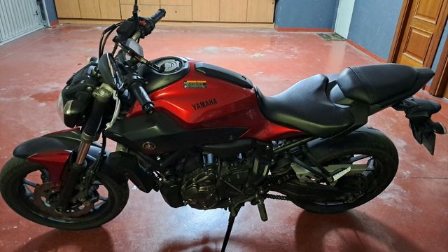 Moto Yamaha MT-07 ABS