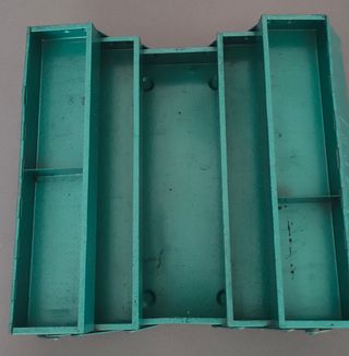 Caja herramientas vintage Ale.