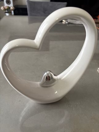 Bomboniera cuore ceramica bianca