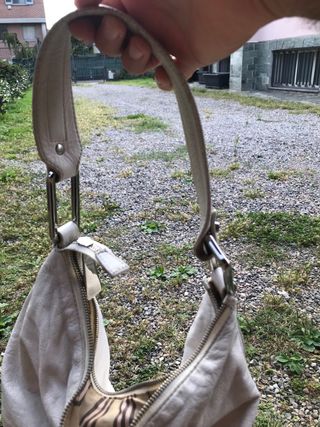 Borsa a spalla bianca marca coccinelle