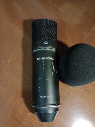 M-Audio M-Track 2x2  Interfaz de Audio + micrófono