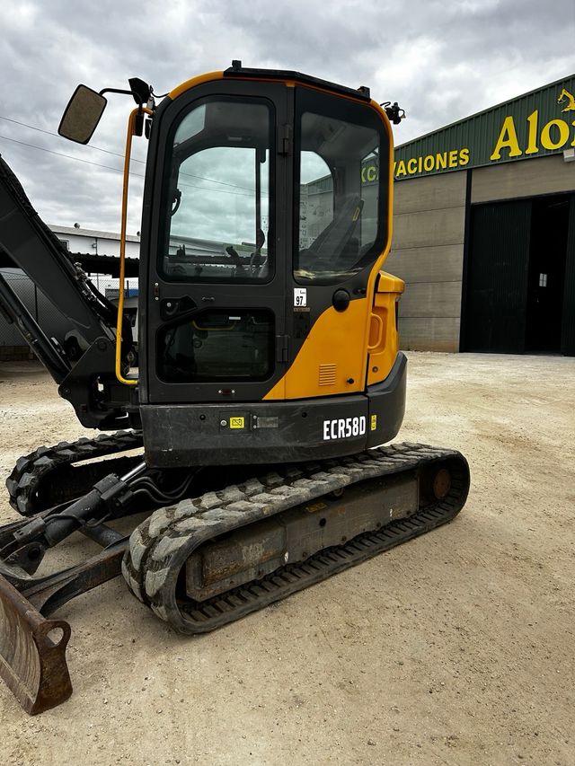 Miniexcavadora Volvo ECR58D