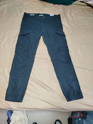 Pantalón Cargo Negro - Talla L