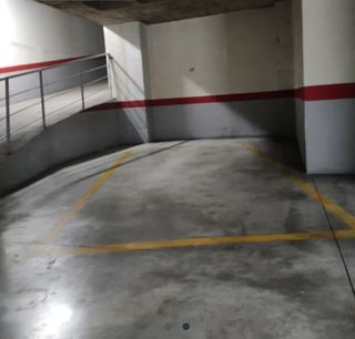Plaza garaje coche+moto alquiler